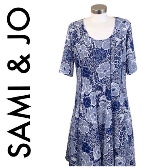 Sami & Jo Dresses & Skirts - SAMI & JO BLUE WHITE FLORAL STRETCHY DRESS SIZE XL